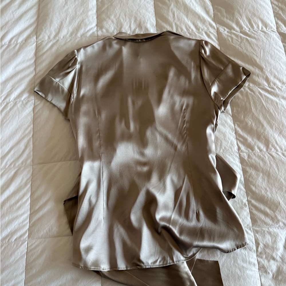 NWT BCBG Silk Blouse - Picture 5 of 6